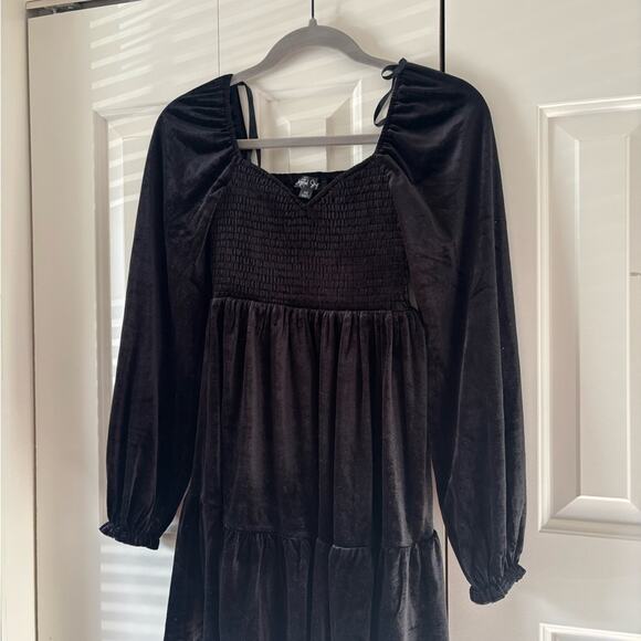 Dresses & Skirts - Black Velvet Smocked Babydoll Dress